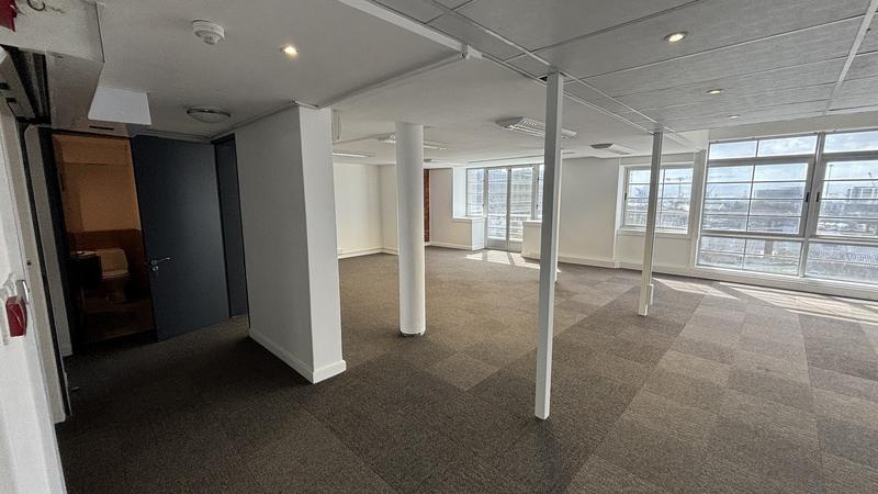 To Let commercial Property for Rent in Green Point Western Cape